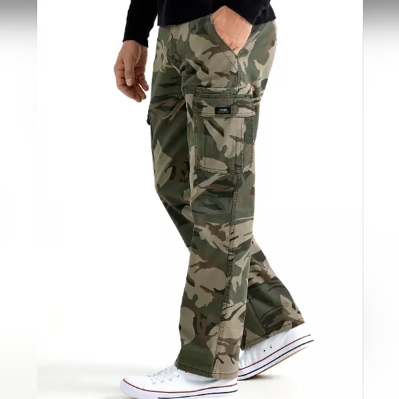 Wrangler Other - Wrangler mens heritage flex relaxed fit stretch camo cargo pants 44x32 nwt